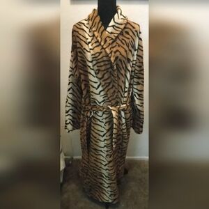 Vintage Fleece Tiger Print Bathrobe. Dense. Women's M. Beautiful. W/Belt.